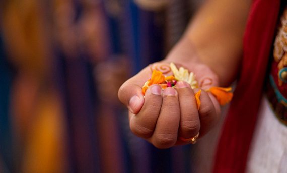 मंत्र पुष्पांजलि हिन्दी भावार्थ के साथ | Mantra Pushpanjali con significado en hindi | Descarga gratuita de PDF